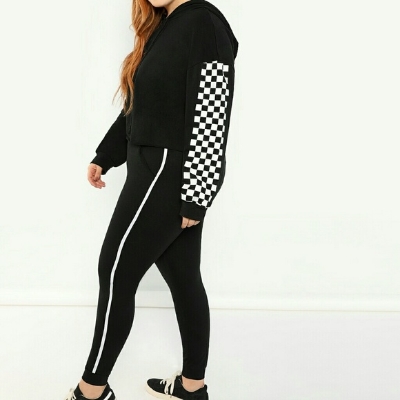 HOST PICK 🥂Plus Checkered Panel  Hoodie - Picture 3 of 4